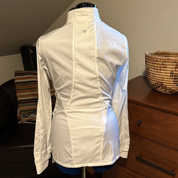 NWT Lululemon Laser Speed Jacket - Picture 4 of 4
